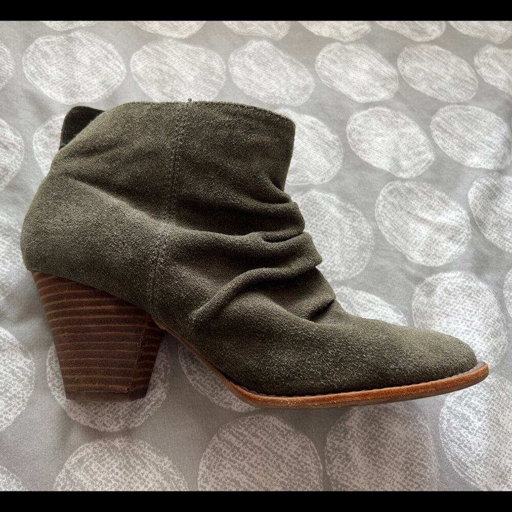 Splendid Reseda Suede Ankle Slouch Booties Boots Olive Green Sz 7.5